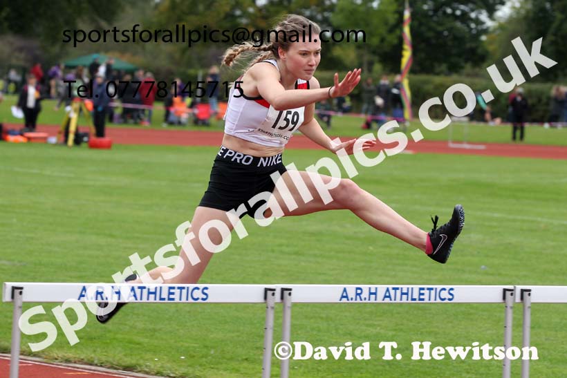 300 metres hurdles, NECAA Open Meeting, Morpeth, Sunday, September 27th. David T. Hewitson/Sports for All Pics